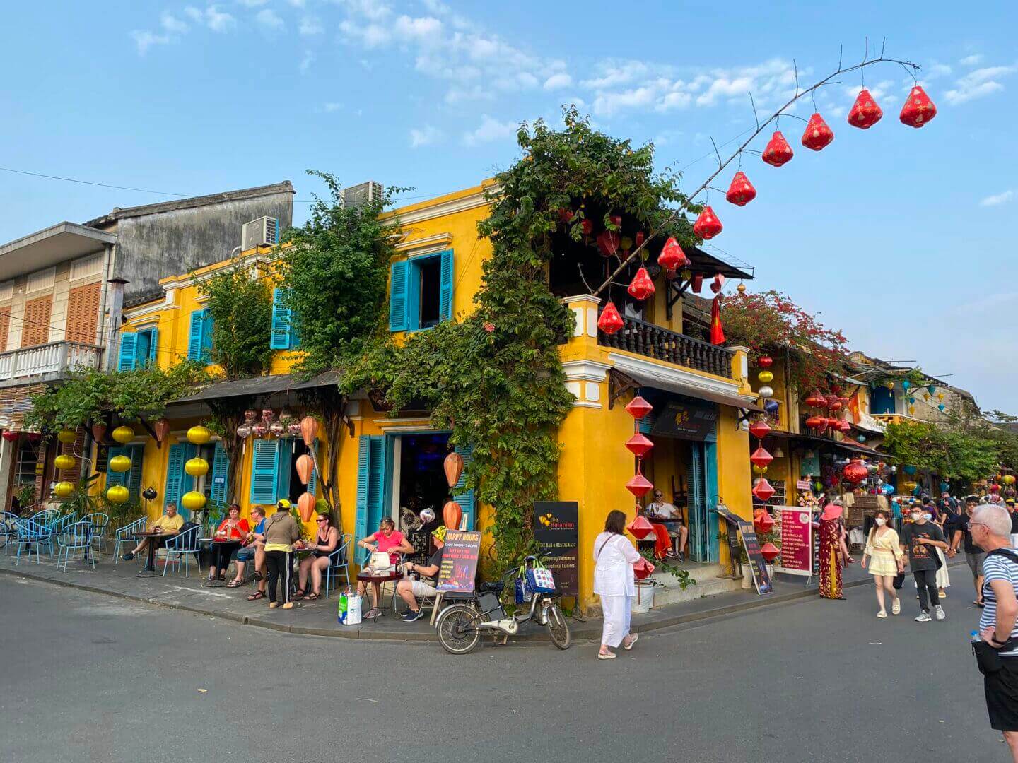 the hoianian wine bar and restaurant in Hoi An
